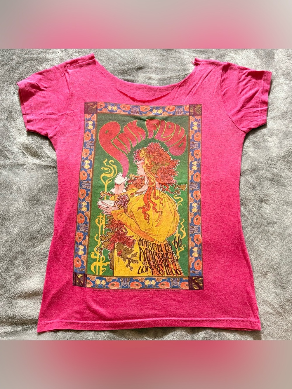 Pink Floyd Shirt Womens Small Pink Graphic Poster Marquee 1966 Rock Band Scoop